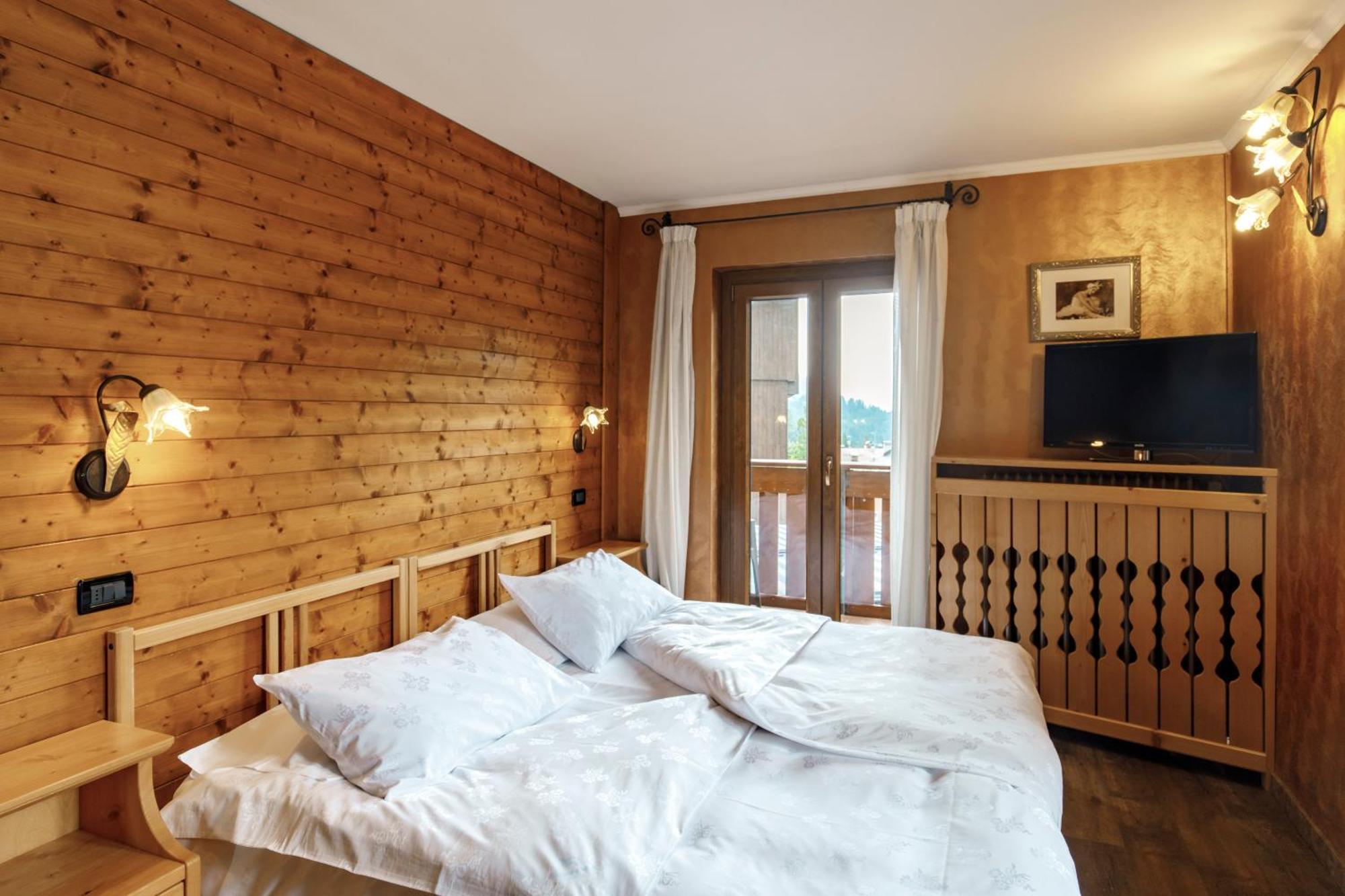 B&B La Montanara San Martino Di Castrozza Esterno foto